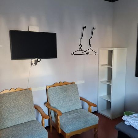 Bromoella Camping O Vandrarhem Exteriér fotografie